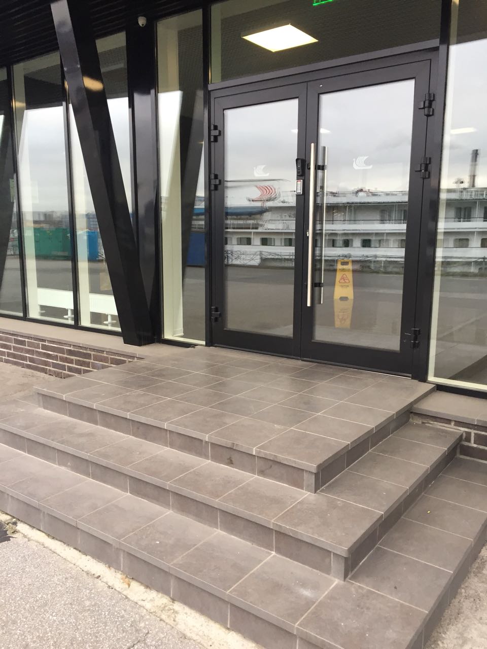 Монтаж клинкерных ступеней и плитки