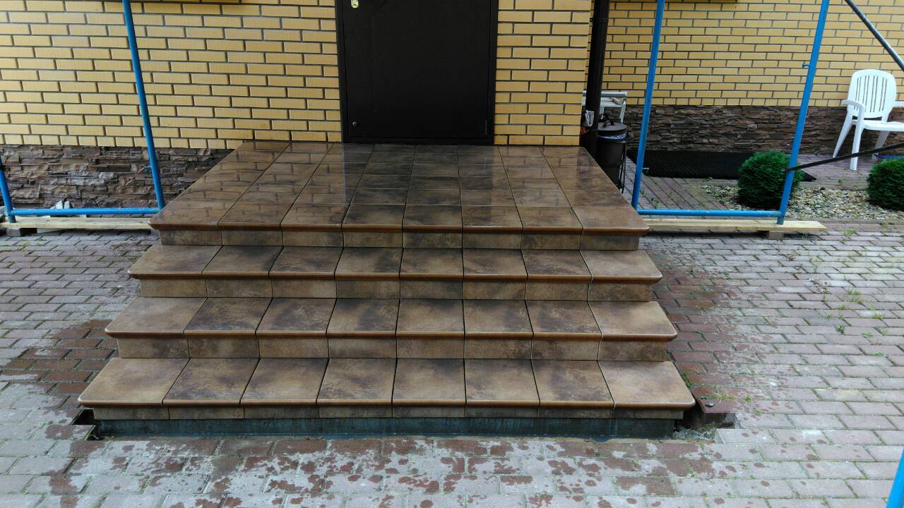 Монтаж клинкерных ступеней и плитки