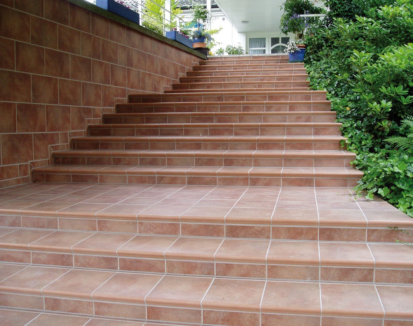 Монтаж клинкерных ступеней и плитки